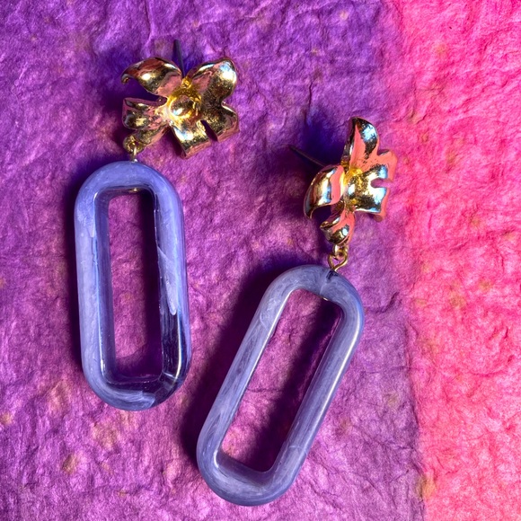 FUNKY Purple Rectangle with Gold Flower Earrings - Picture 1 of 3